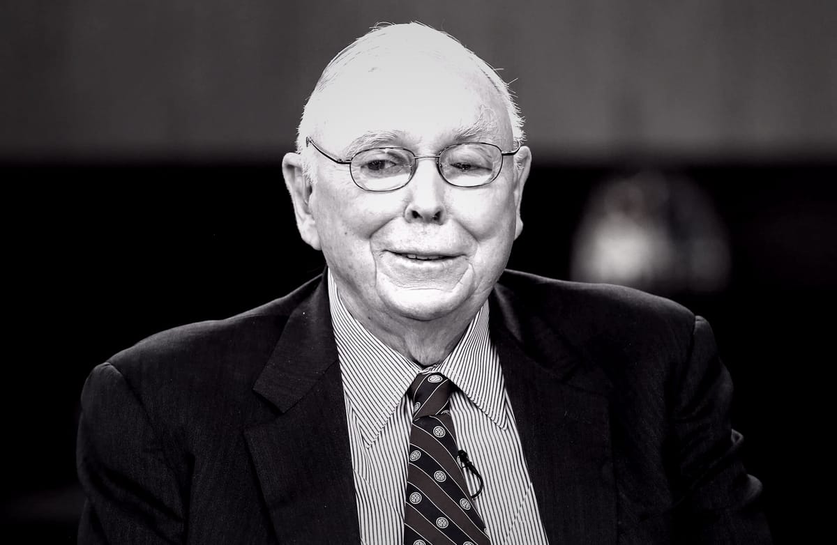 Elhunyt Charlie Munger, Warren Buffett jobbkeze