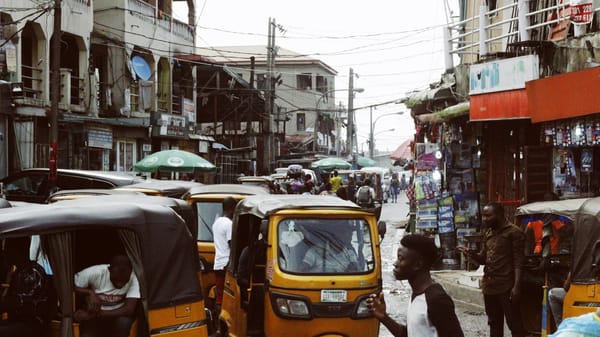 Nigéria újra felveszi a kesztyűt a kriptótőzsdékkel szemben